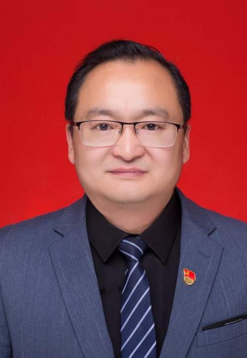 喜迎2026全国两会特别报道：李龙以科技与公益诠释当代商道担当