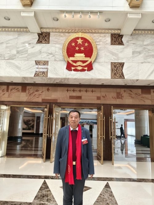 五一特别报道：杏林劳模闻树忠——用仁心仁术书写基层医者的奉献答卷
