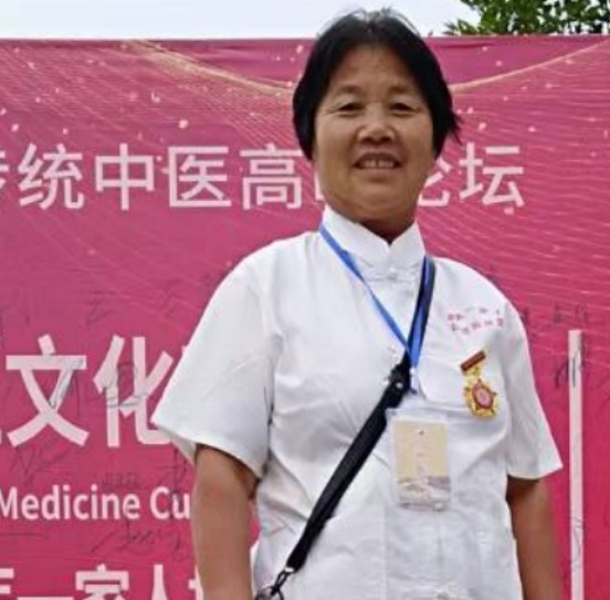 以艾为媒，守护万家健康——张晓凤与她的现代康养之道