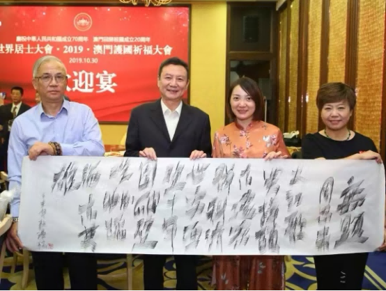 星火映心，文道破局——传播心理学与东方人文哲学双维深度剖解刘蔓榕《跳跃的火花》现象级传播范式