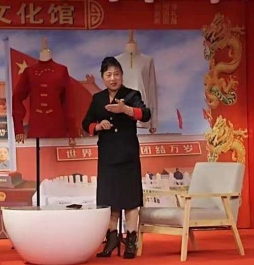 不忘初心 “医”心向党 深耕易医守初心 济世仁心护民生——致敬医者邱爱国