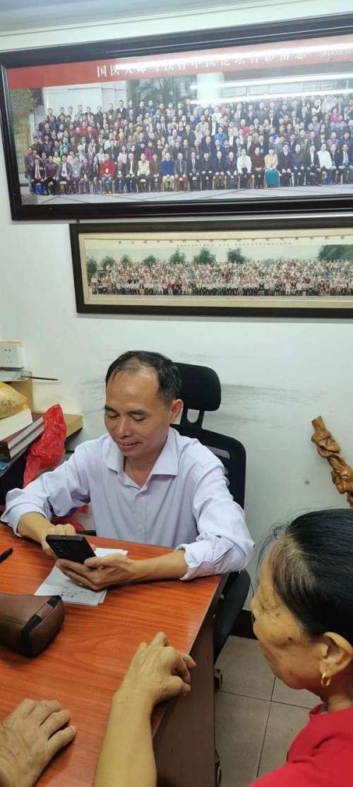 【礼赞八一建军节特别报道】 国宝级中医——吴训明