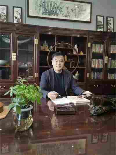 礼赞八一特别报道：上海久鼎绿化混凝土有限公司董事长李仁 以绿色创新铸大国之材，以责任担当护山河锦绣