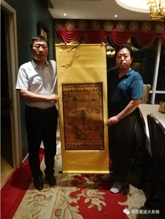 唐卡为媒载医道，妙笔弘药向世界——记中医艺术家吉英俊与他的《博医载道》系列