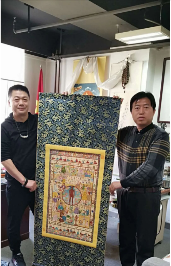 唐卡为媒载医道，妙笔弘药向世界——记中医艺术家吉英俊与他的《博医载道》系列
