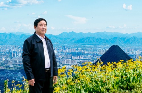 岐黄路上的时代践行者：倪长生与他的中医药大健康版图