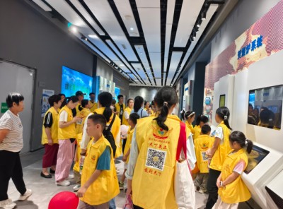 黄马甲探寻城市“绿色密码”：向浪费说“不” 让垃圾归“零”