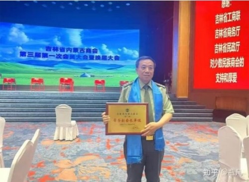 闻树忠：把中秋的月光，熬成给患者的“暖心药