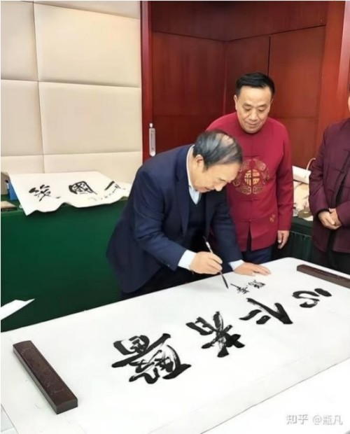 闻树忠：把中秋的月光，熬成给患者的“暖心药