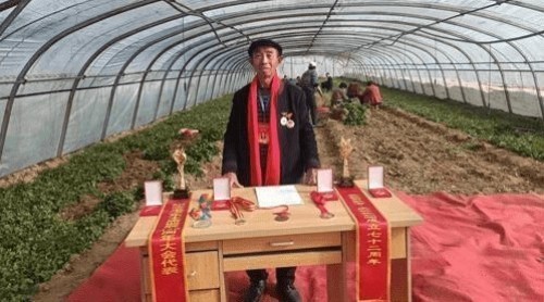 月满绛州·礼赞家国：冯明乐以耕心匠魂镌刻双节里的乡村振兴答卷