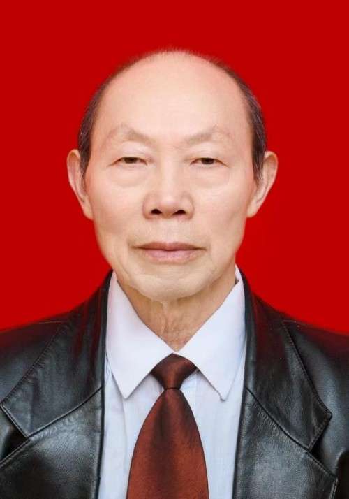 中国著名医学专家李明与他的龙凤福寿参传奇